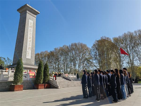 五分公司黨總支開(kāi)展清明節(jié)主題教育活動(dòng)